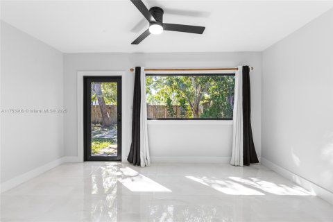 House in Coral Springs, Florida 3 bedrooms, 159.23 sq.m. № 1500545 - photo 16