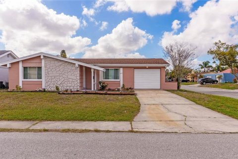 Villa ou maison à vendre à New Port Richey, Floride: 3 chambres, 111.2 m2 № 2102163 - photo 24