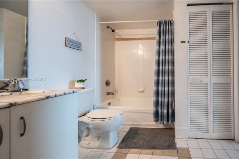 Copropriété à louer à Miami, Floride: 1 chambre, 76.64 m2 № 1830230 - photo 19