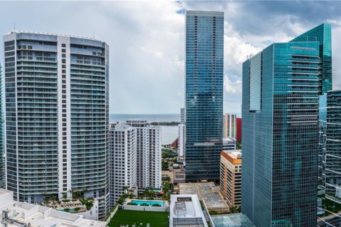 Copropriété à louer à Miami, Floride: 1 chambre, 76.64 m2 № 1830230 - photo 1