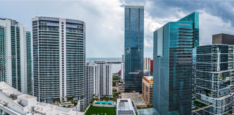 Condo à Miami, Floride, 1 chambre  № 1830230