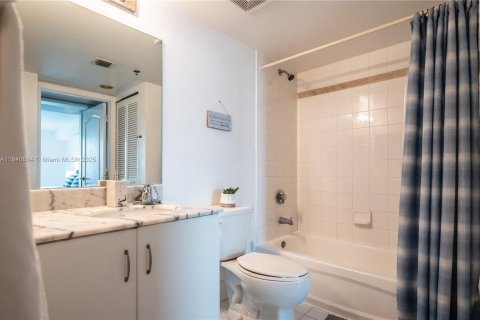 Copropriété à louer à Miami, Floride: 1 chambre, 76.64 m2 № 1830230 - photo 18