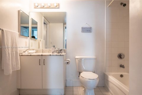 Copropriété à louer à Miami, Floride: 1 chambre, 76.64 m2 № 1830230 - photo 17