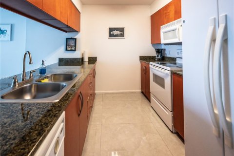 Copropriété à louer à Miami, Floride: 1 chambre, 76.64 m2 № 1830230 - photo 3