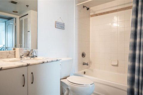 Copropriété à louer à Miami, Floride: 1 chambre, 76.64 m2 № 1830230 - photo 16