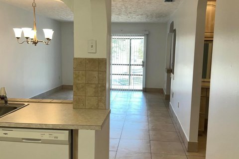 Condo in St. Lucie, Florida, 2 bedrooms № 2249599 - photo 26