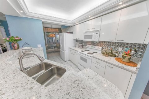 Condo in Ponce Inlet, Florida, 2 bedrooms  № 796723 - photo 12