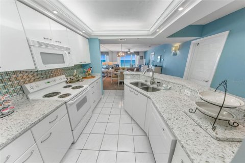 Condo in Ponce Inlet, Florida, 2 bedrooms  № 796723 - photo 13