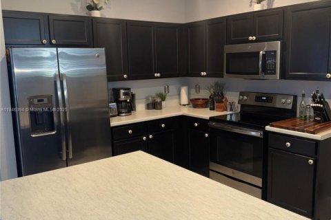 House in Homestead, Florida 1 bedroom, 232.63 sq.m. № 1935722 - photo 3