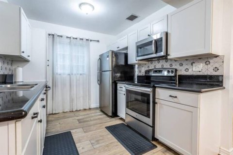 Снять в аренду квартиру в Орландо, Флорида 3 комнаты, 74.32м2, № 637031 - фото 20