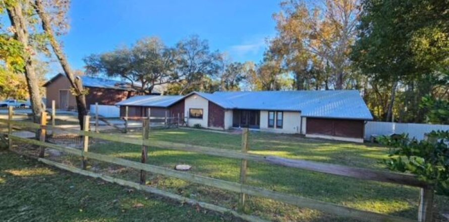 House in Middleburg, Florida 4 bedrooms, 231.42 sq.m. № 872859