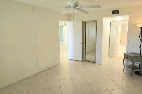Copropriété à louer à Hollywood, Floride: 1 chambre, 72 m2 № 2290413 - photo 12