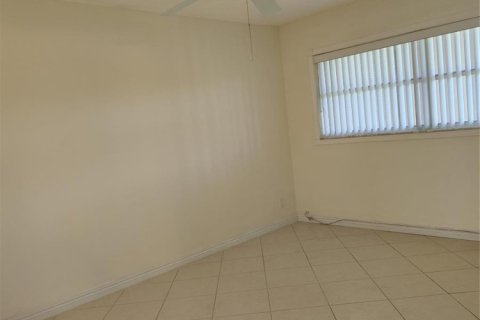 Copropriété à louer à Hollywood, Floride: 1 chambre, 72 m2 № 2290413 - photo 11