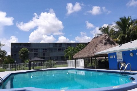 Copropriété à louer à Hollywood, Floride: 1 chambre, 72 m2 № 2290413 - photo 21