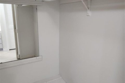 Copropriété à louer à Hollywood, Floride: 1 chambre, 72 m2 № 2290413 - photo 16