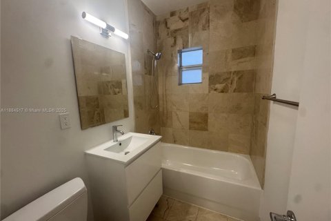 Copropriété à louer à Miami Beach, Floride: 1 chambre, 56.11 m2 № 1931073 - photo 9