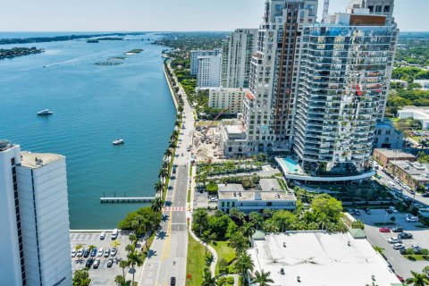Propiedad comercial en venta en West Palm Beach, Florida № 2250070 - foto 18
