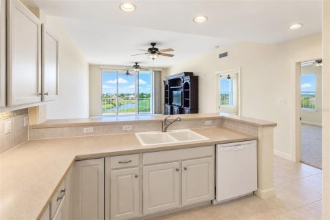 Copropriété à vendre à Rotonda, Floride: 3 chambres, 170.66 m2 № 2414898 - photo 3