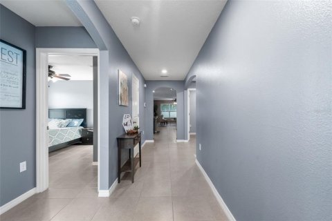 House in Newberry, Florida 4 bedrooms, 164.62 sq.m. № 2283649 - photo 3