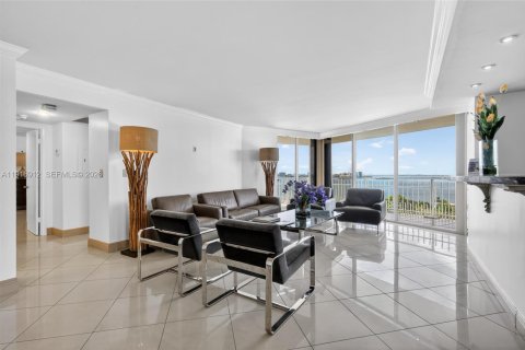 Copropriété à vendre à Miami, Floride: 2 chambres, 136.47 m2 № 2082550 - photo 2