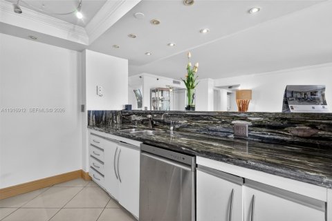 Copropriété à vendre à Miami, Floride: 2 chambres, 136.47 m2 № 2082550 - photo 14