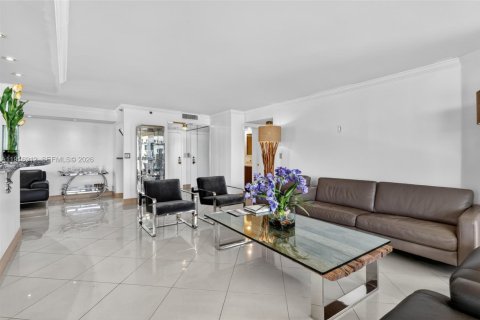 Copropriété à vendre à Miami, Floride: 2 chambres, 136.47 m2 № 2082550 - photo 3