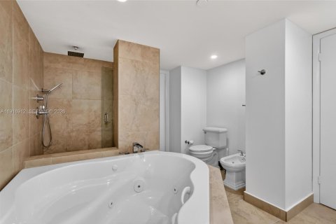 Copropriété à vendre à Miami, Floride: 2 chambres, 136.47 m2 № 2082550 - photo 25