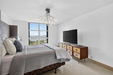 Copropriété à vendre à Miami, Floride: 2 chambres, 136.47 m2 № 2082550 - photo 28