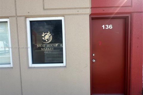 Купить коммерческую недвижимость в Майами, Флорида № 2058082 - фото 15