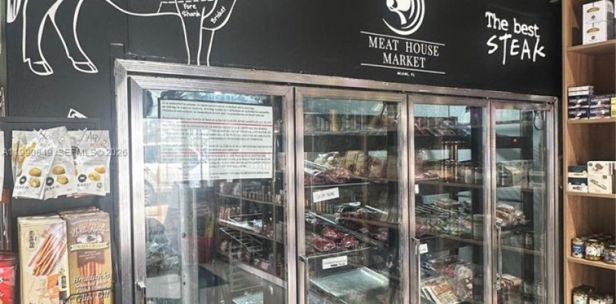 Коммерческая недвижимость в Майами, Флорида № 2058082