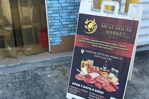 Купить коммерческую недвижимость в Майами, Флорида № 2058082 - фото 16