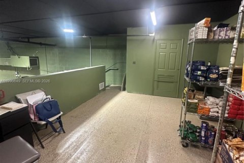 Купить коммерческую недвижимость в Майами, Флорида № 2058082 - фото 12