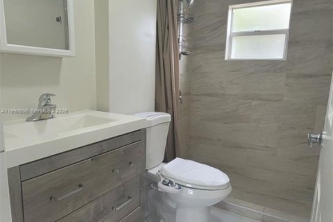 Casa en alquiler en Hollywood, Florida, 3 dormitorios, 103.86 m2 № 2057502 - foto 10