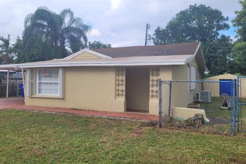 Casa en alquiler en Hollywood, Florida, 3 dormitorios, 103.86 m2 № 2057502 - foto 12