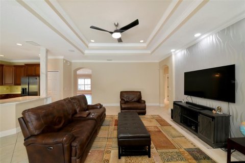 Villa ou maison à vendre à Lakewood Ranch, Floride: 4 chambres, 210.52 m2 № 2395794 - photo 8