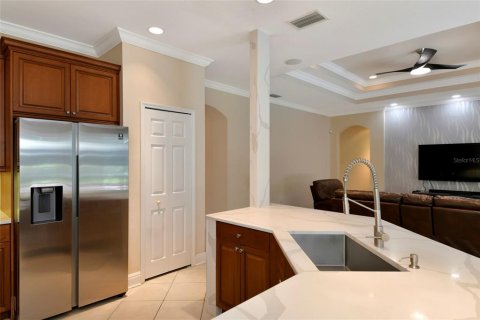 Villa ou maison à vendre à Lakewood Ranch, Floride: 4 chambres, 210.52 m2 № 2395794 - photo 16
