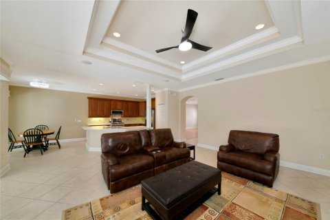 Villa ou maison à vendre à Lakewood Ranch, Floride: 4 chambres, 210.52 m2 № 2395794 - photo 9
