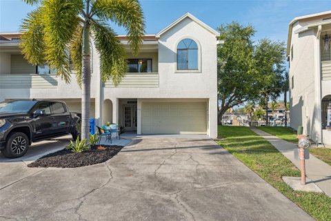 Touwnhouse à vendre à Dunedin, Floride: 3 chambres, 189.8 m2 № 1653577 - photo 1
