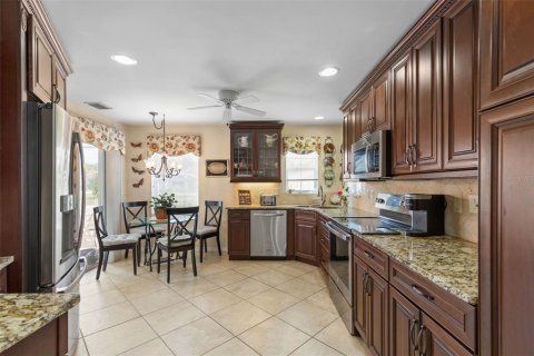 House in Palm Coast, Florida 3 bedrooms, 170.2 sq.m. № 1754831 - photo 3