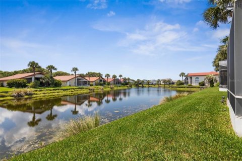 House in Palm Coast, Florida 3 bedrooms, 170.2 sq.m. № 1754831 - photo 5