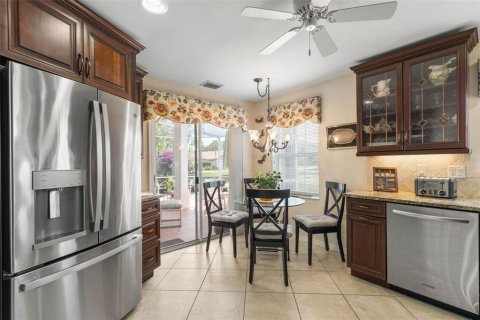 House in Palm Coast, Florida 3 bedrooms, 170.2 sq.m. № 1754831 - photo 15