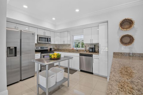 Villa ou maison à louer à Boca Raton, Floride: 3 chambres, 163.97 m2 № 2185294 - photo 10