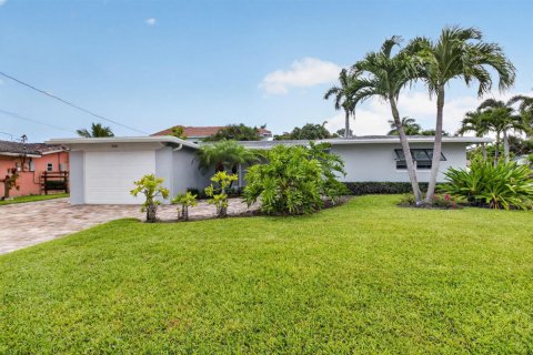Villa ou maison à Boca Raton, Floride 3 chambres, 163.97 m2 № 2185294