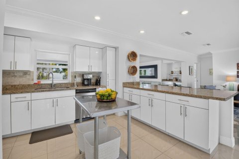 Villa ou maison à louer à Boca Raton, Floride: 3 chambres, 163.97 m2 № 2185294 - photo 9
