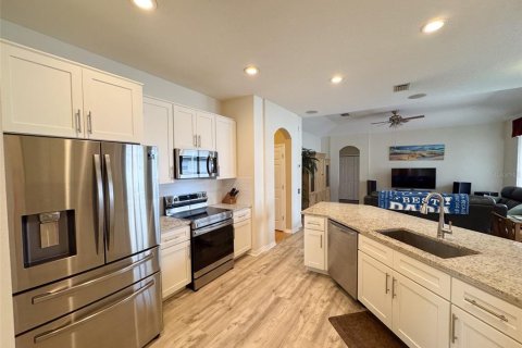 Casa en venta en Tarpon Springs, Florida, 4 dormitorios, 212.93 m2 № 1681662 - foto 13