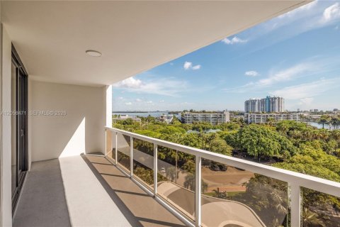 Copropriété à louer à Miami Beach, Floride: 3 chambres, 221.85 m2 № 2168154 - photo 24