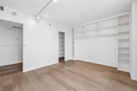 Copropriété à louer à Miami Beach, Floride: 3 chambres, 221.85 m2 № 2168154 - photo 29