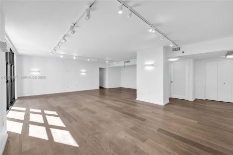 Copropriété à louer à Miami Beach, Floride: 3 chambres, 221.85 m2 № 2168154 - photo 8
