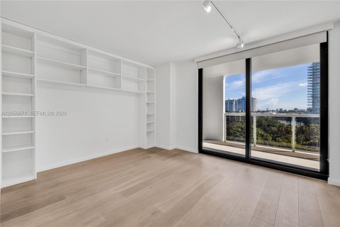 Copropriété à louer à Miami Beach, Floride: 3 chambres, 221.85 m2 № 2168154 - photo 27