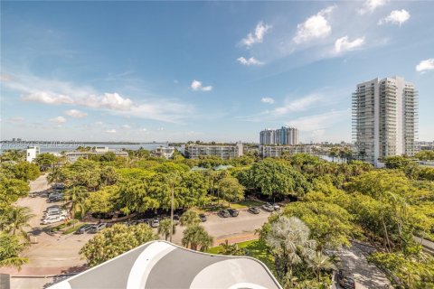 Copropriété à louer à Miami Beach, Floride: 3 chambres, 221.85 m2 № 2168154 - photo 20